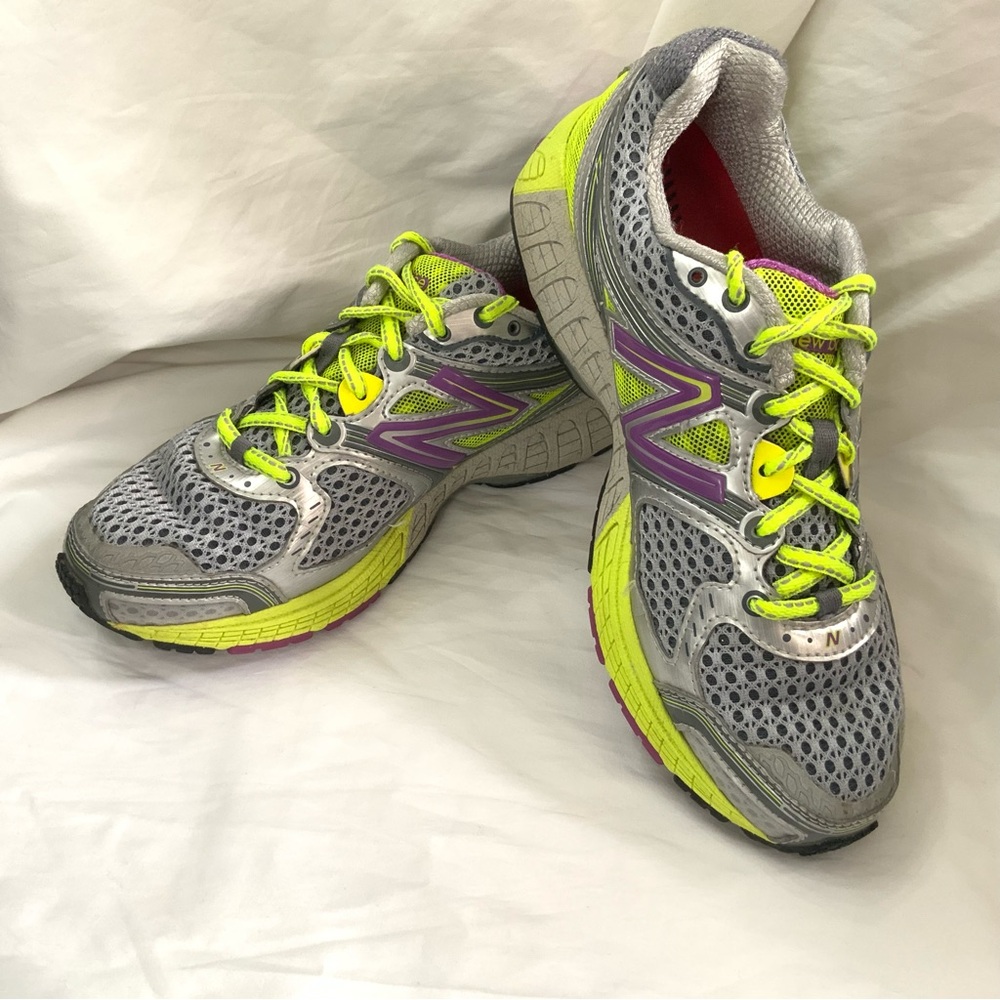 New Balance Women's 7.5 Athletic Running Shoes 860V3 W860YG3 Gray Purple Yellow
